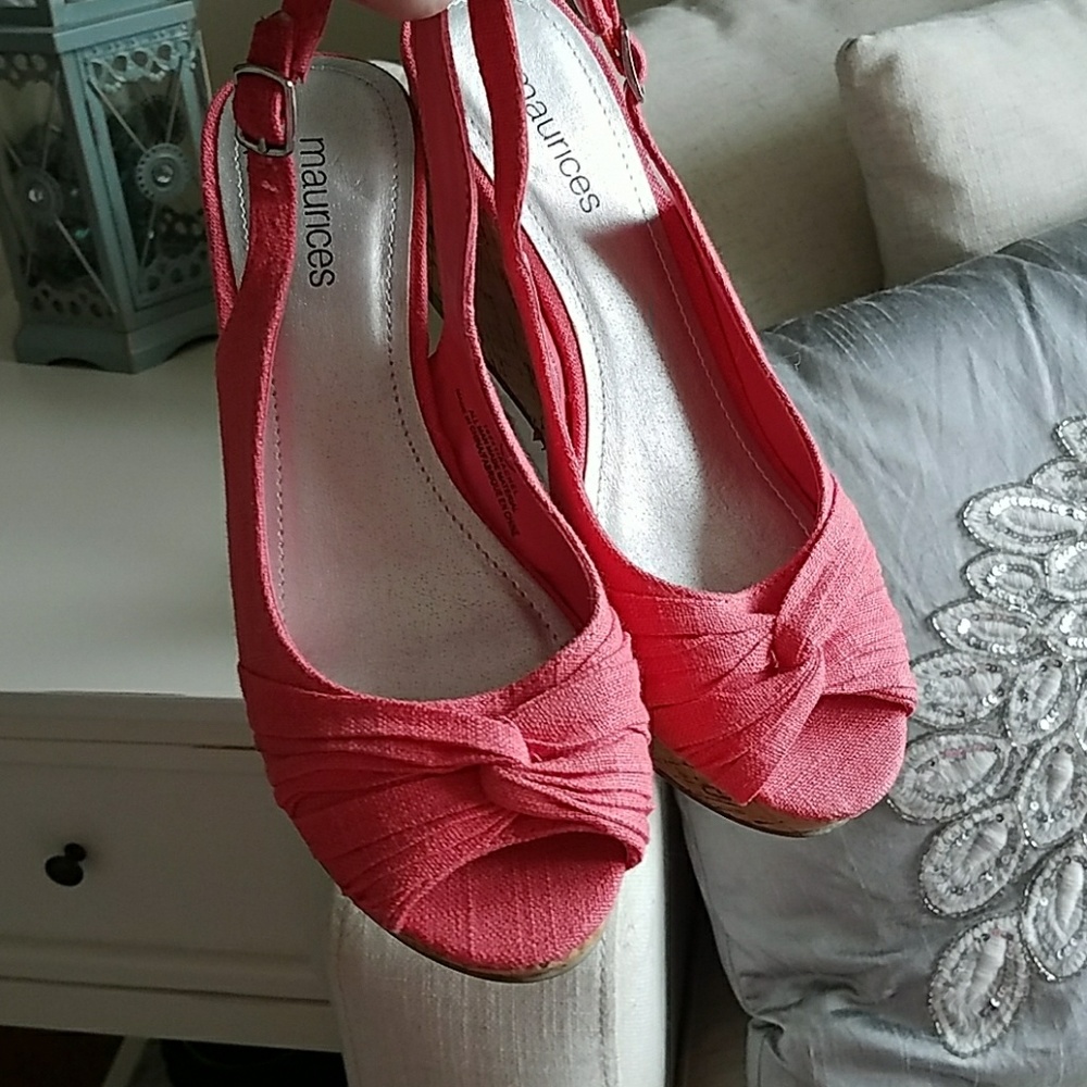 Never worn Pink wedges